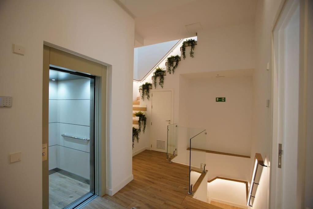 Mini Hotel In The Heart Of Sevilla For Exclusive Usage Экстерьер фото